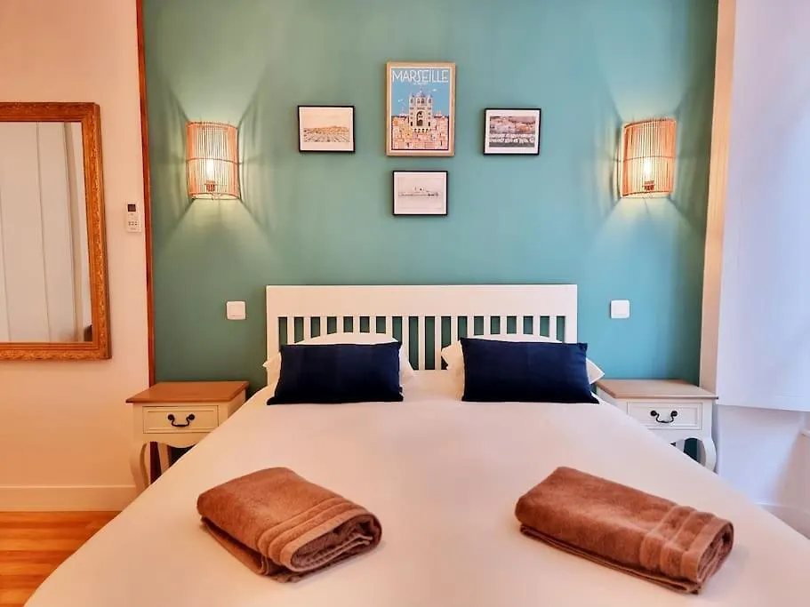 The Republik - Studio Haussmannien Pres Du Panier Marseille 0*,